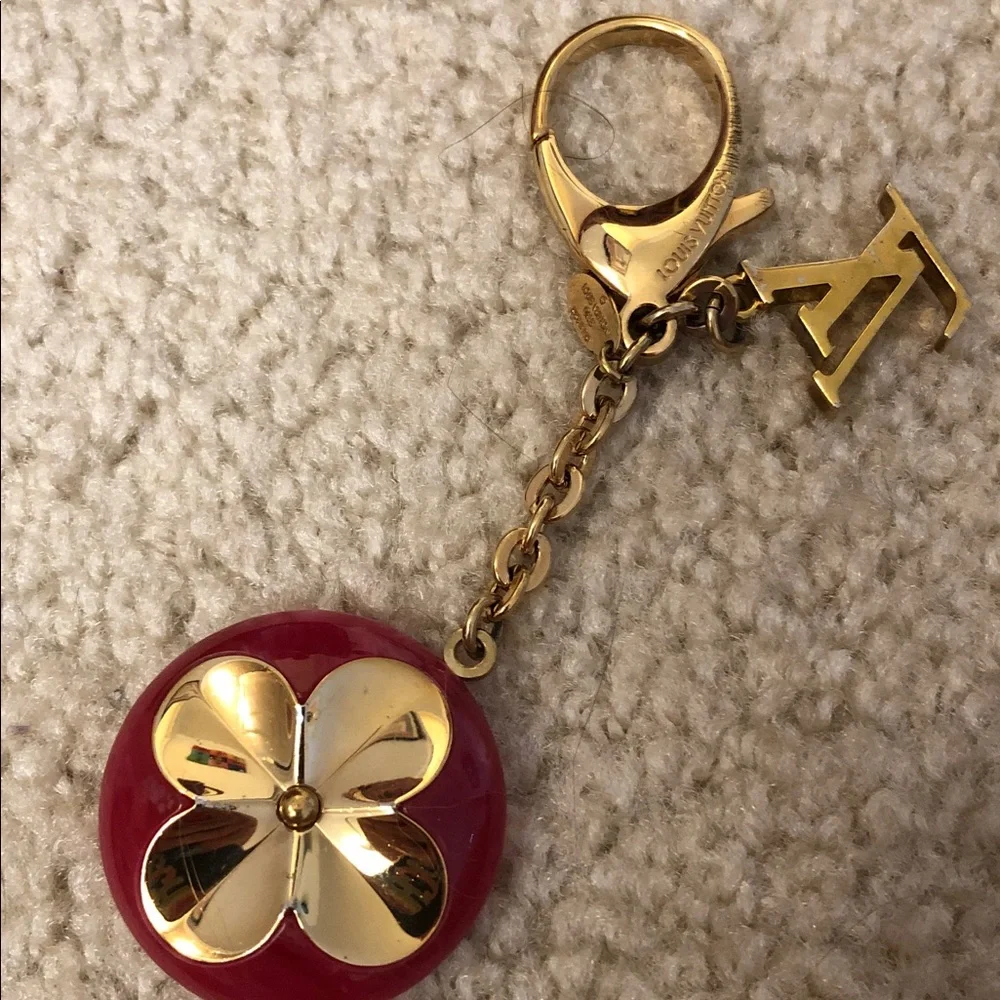 Louis Vuitton Authentic Fuchsia Fleur De Epi LV Monogram Bag Charm KeyHolder